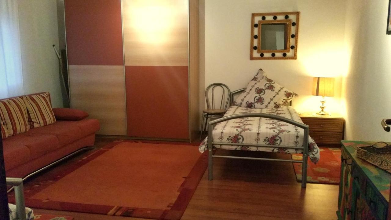 Ferienwohnung Am Rauenhuebel Фёльклинген Экстерьер фото